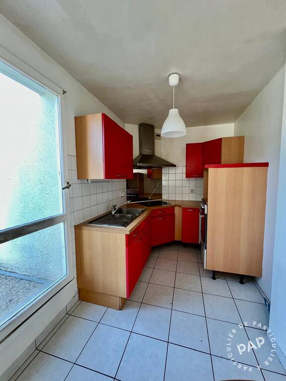 Flat Rue Père André Jarlan in Évry