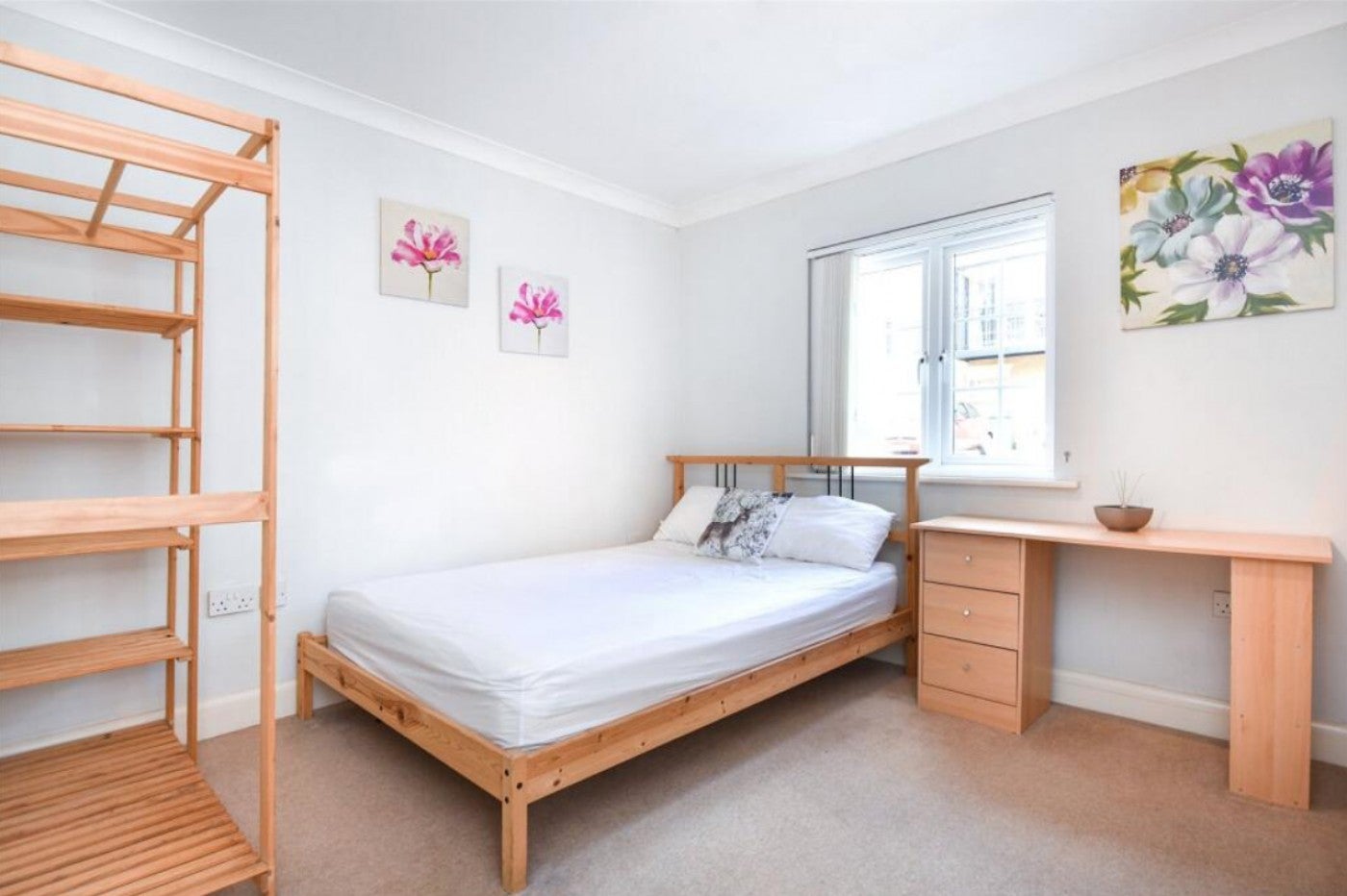 Flat Reliance Way in Oxford