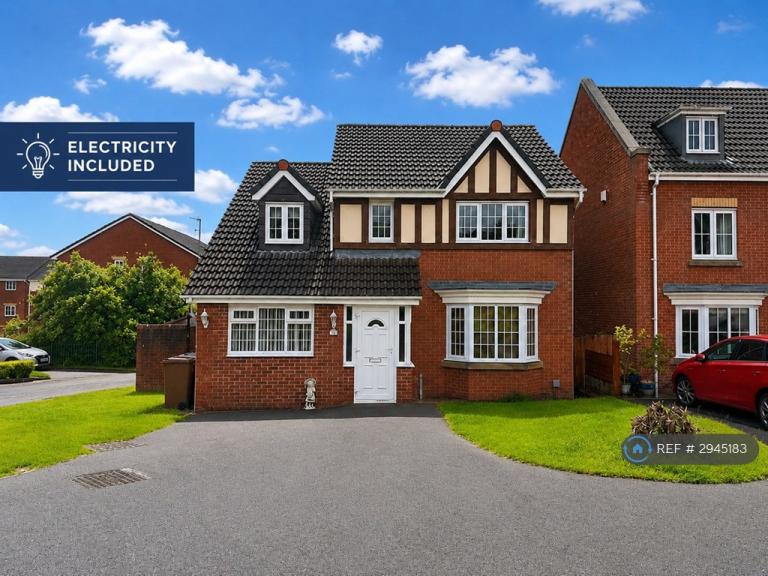 House Ardenfield Close in Radcliffe