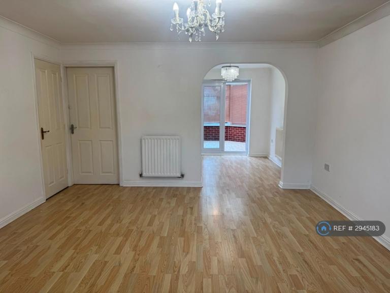 House Ardenfield Close in Radcliffe