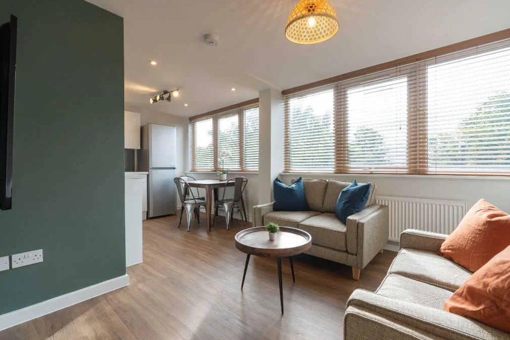 Flat Jesmond Road in Newcastle upon Tyne