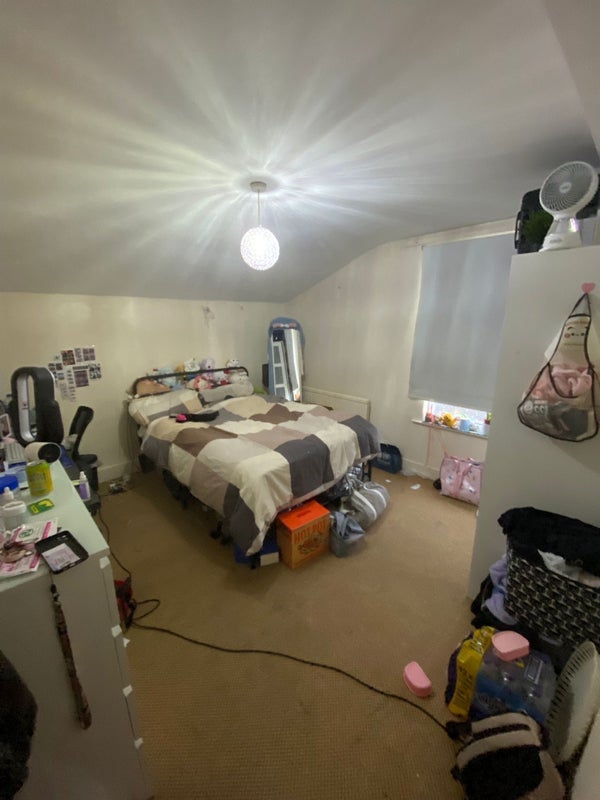 Room Bartram Road in Greater London