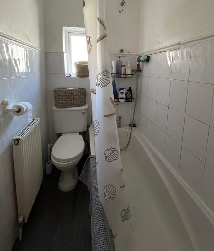 Room Bartram Road in Greater London