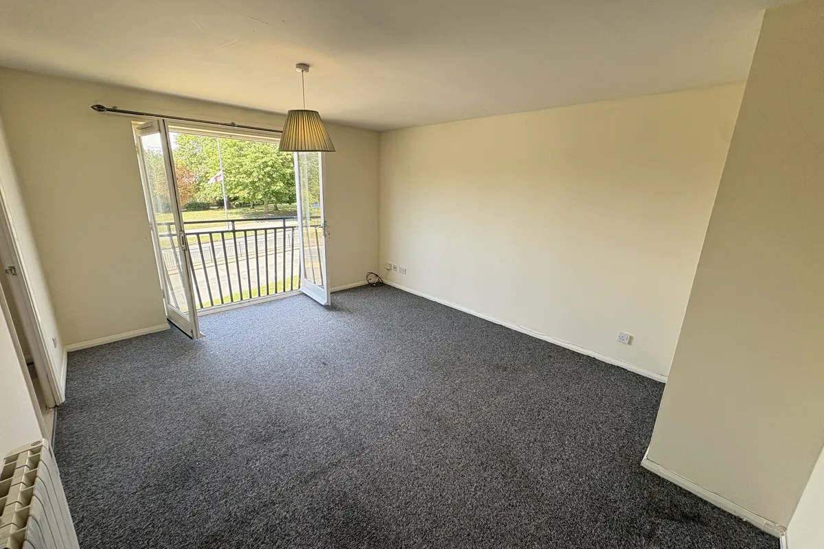Flat Dads Wood in Harlow