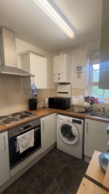 Room Newburn Street in Greater London