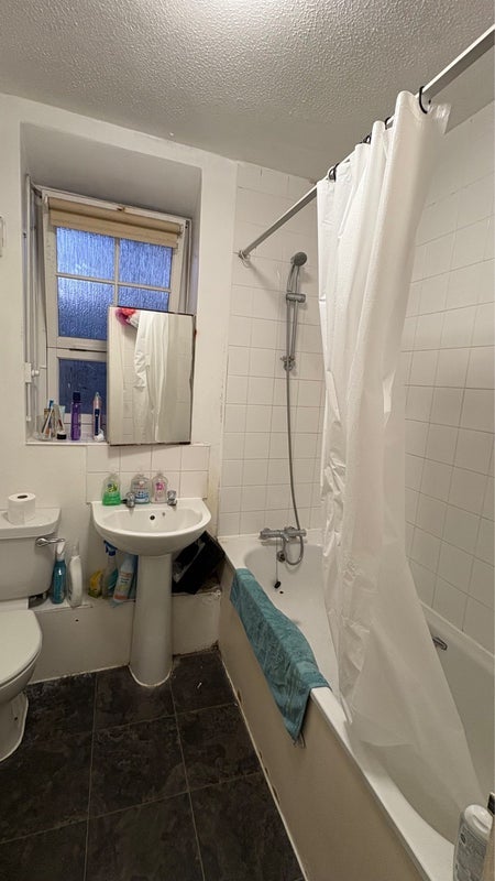 Room Newburn Street in Greater London