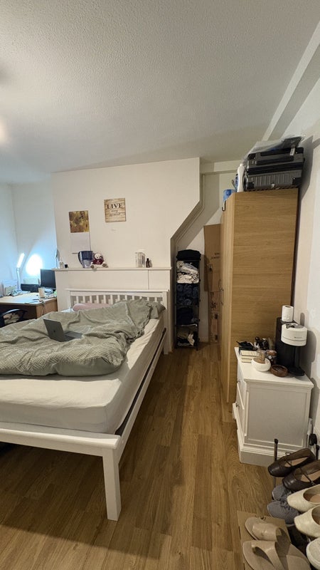 Room Newburn Street in Greater London