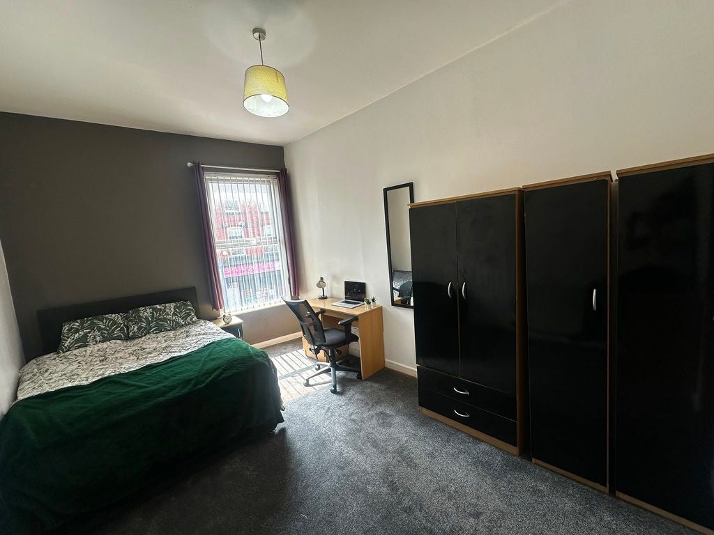 Flat Smithdown Road in Liverpool