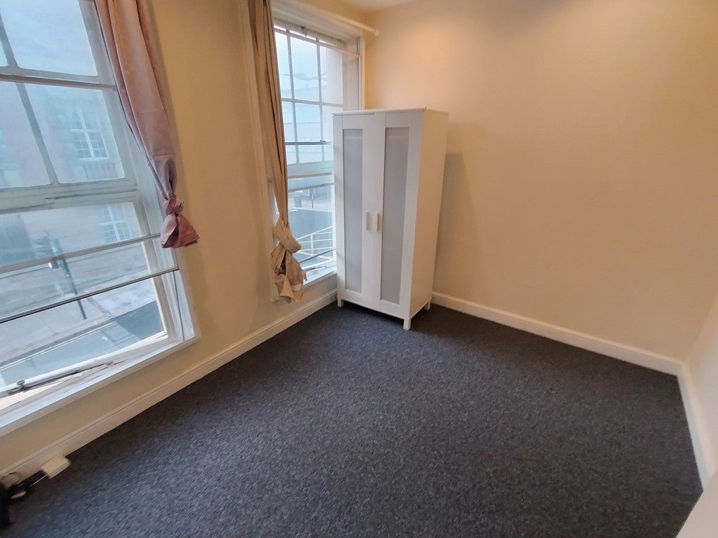 Room Penn Road in Wolverhampton