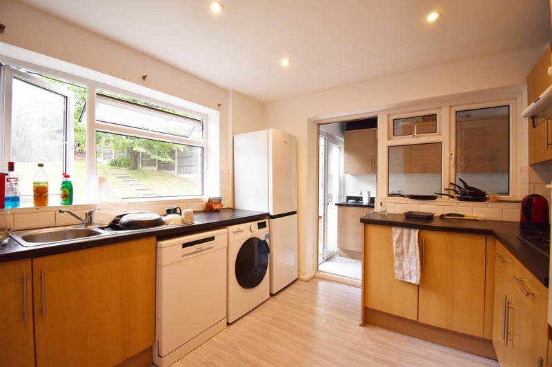 Room Walden Road in Greater London