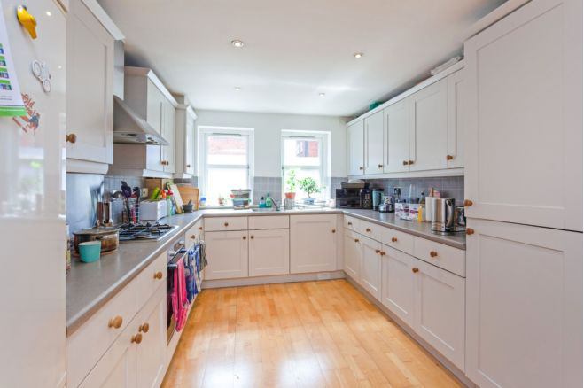 Room Underhill Road in Greater London