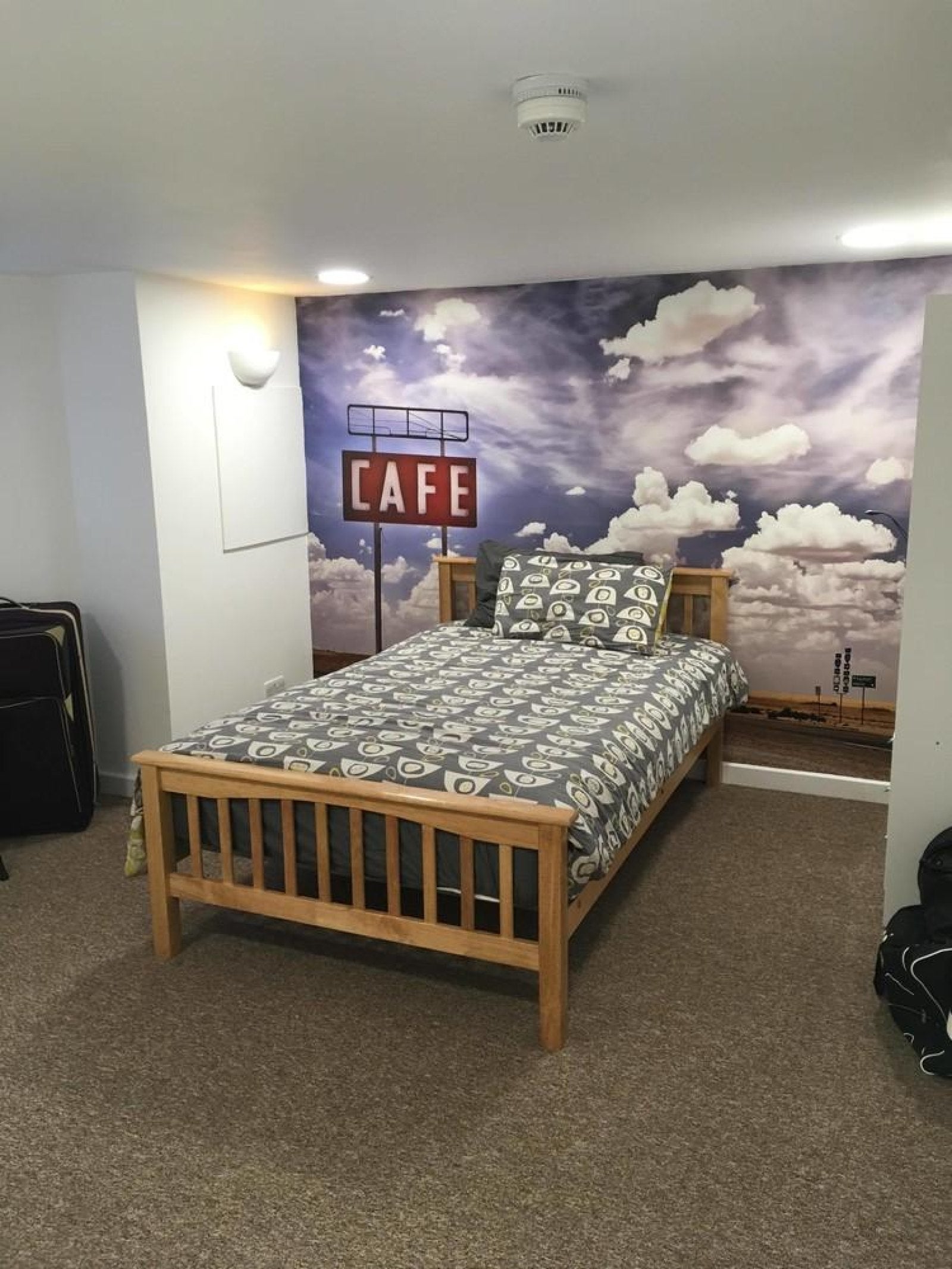 Room Comer Road in Worcester