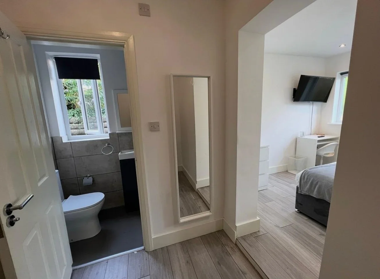 Room Minet Gardens in Greater London