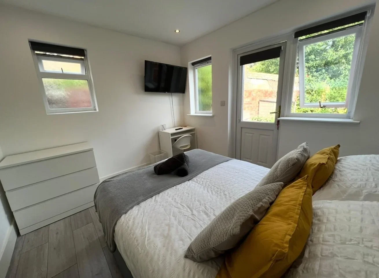 Room Minet Gardens in Greater London