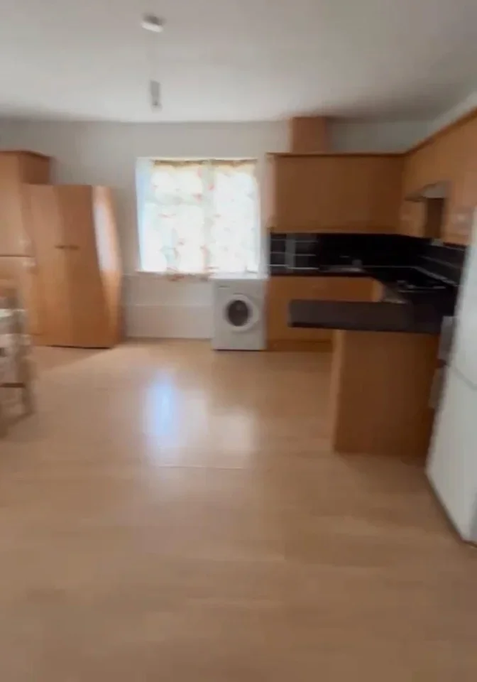 Room High Street in Greater London