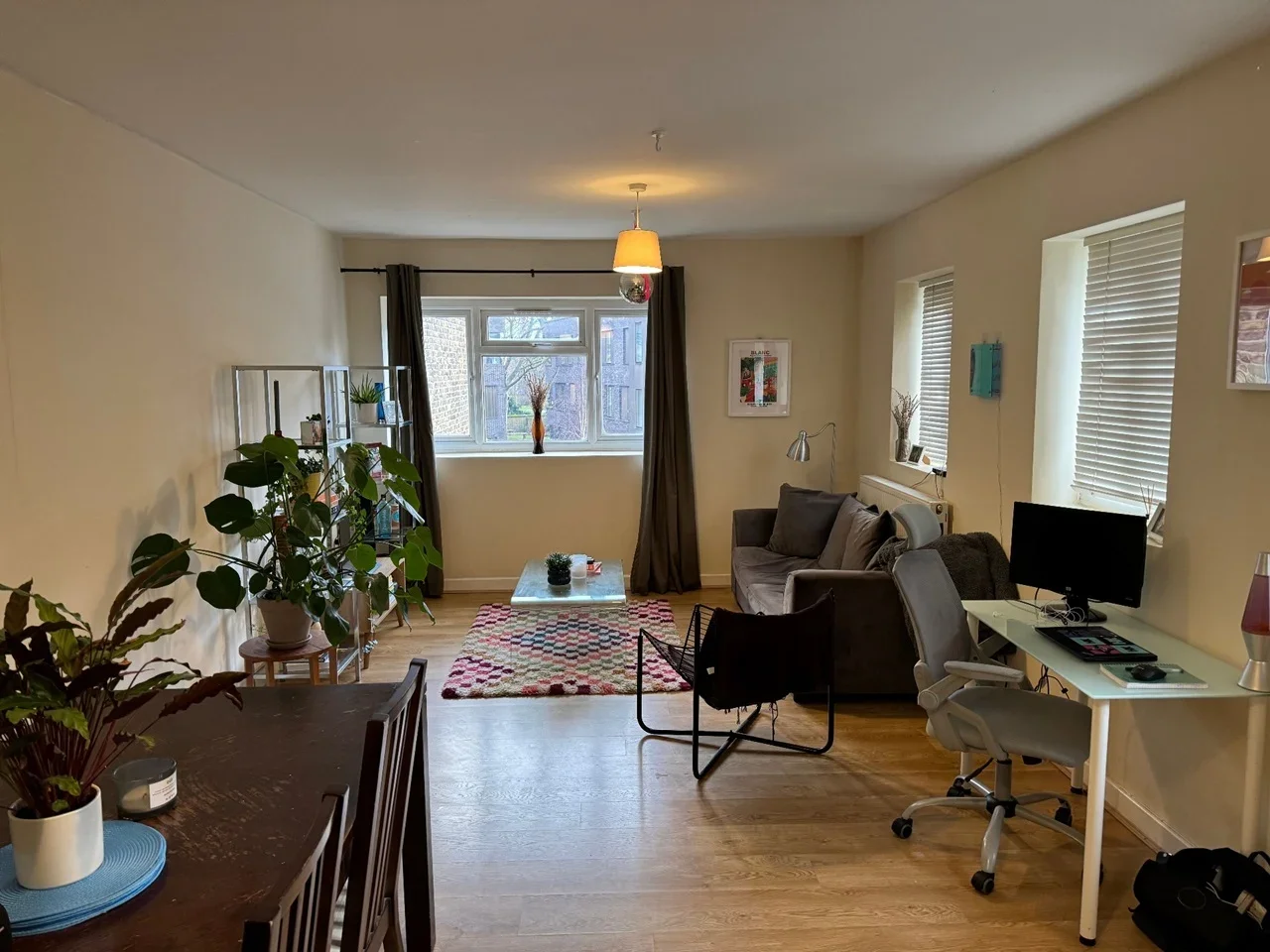 Flat Mare Street in Greater London