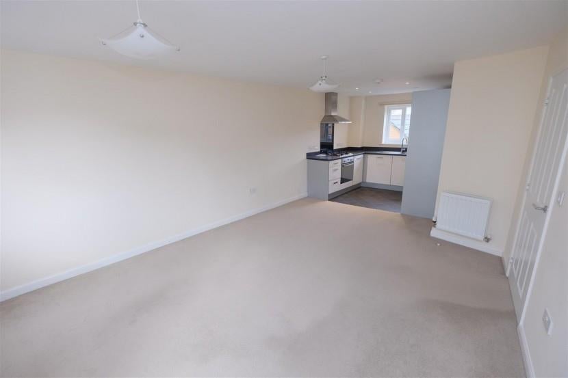 Flat St Lucia Crescent in Bristol
