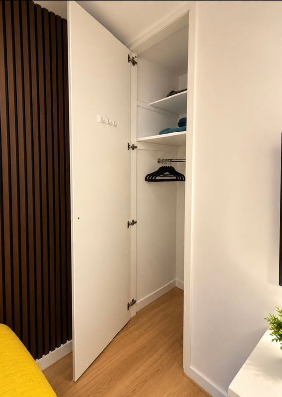 Room Ridgway Road in Greater London