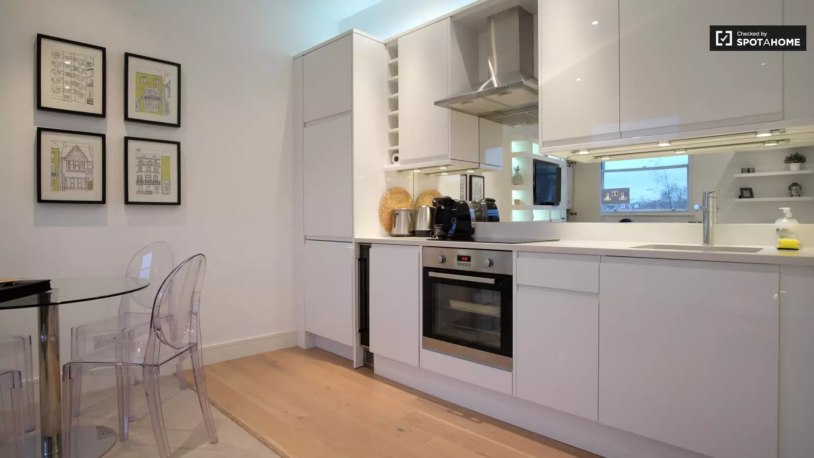 Flat Bulmer Place in Greater London