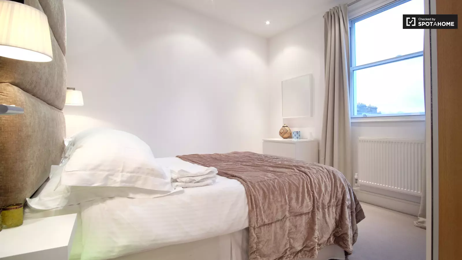 Flat Bulmer Place in Greater London