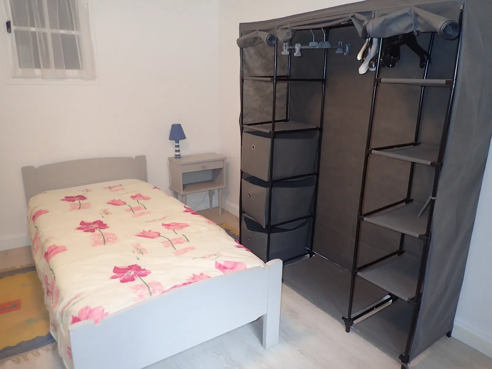 Room Rue Madame de Staël in Le Mans