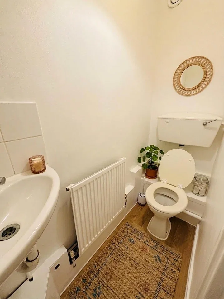 Room Waynflete Square in Greater London