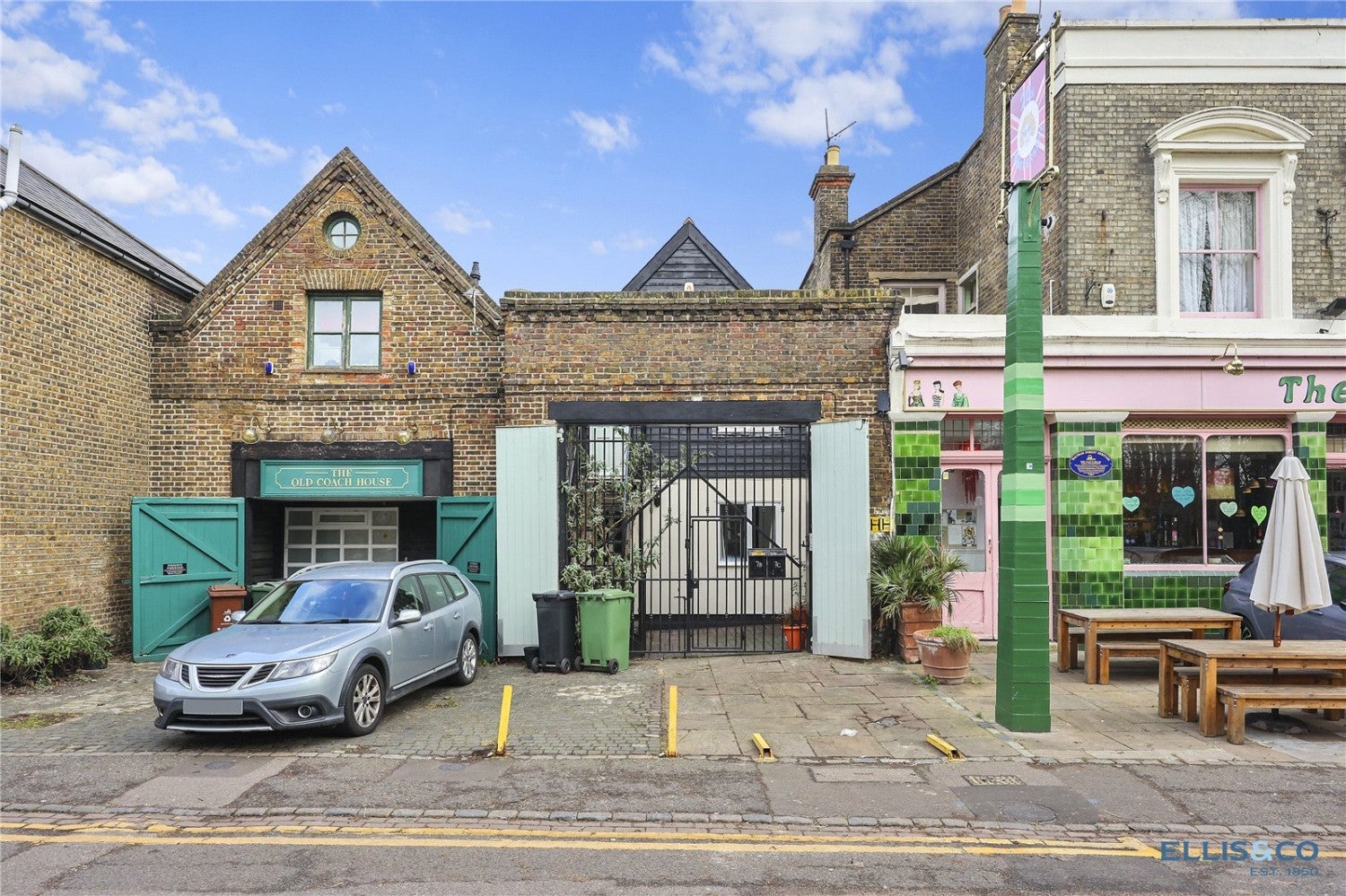 Flat Orford Road in Greater London