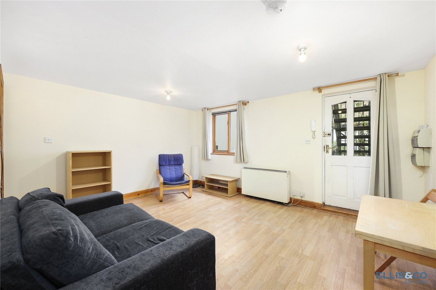 Flat Orford Road in Greater London
