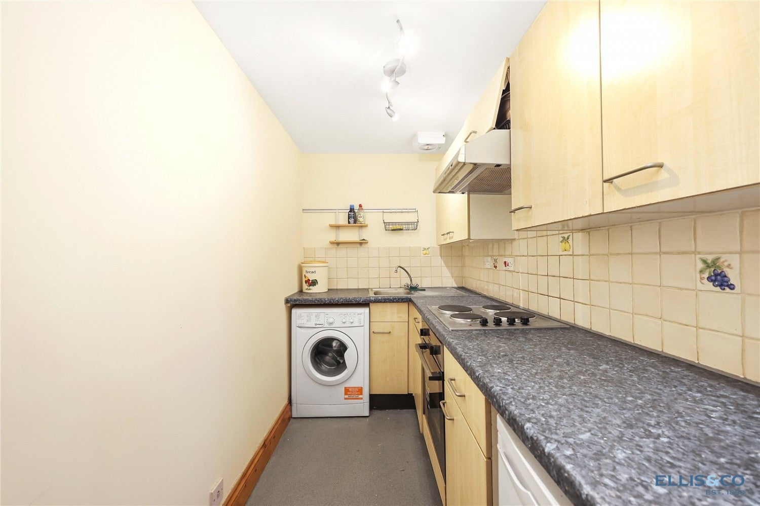 Flat Orford Road in Greater London