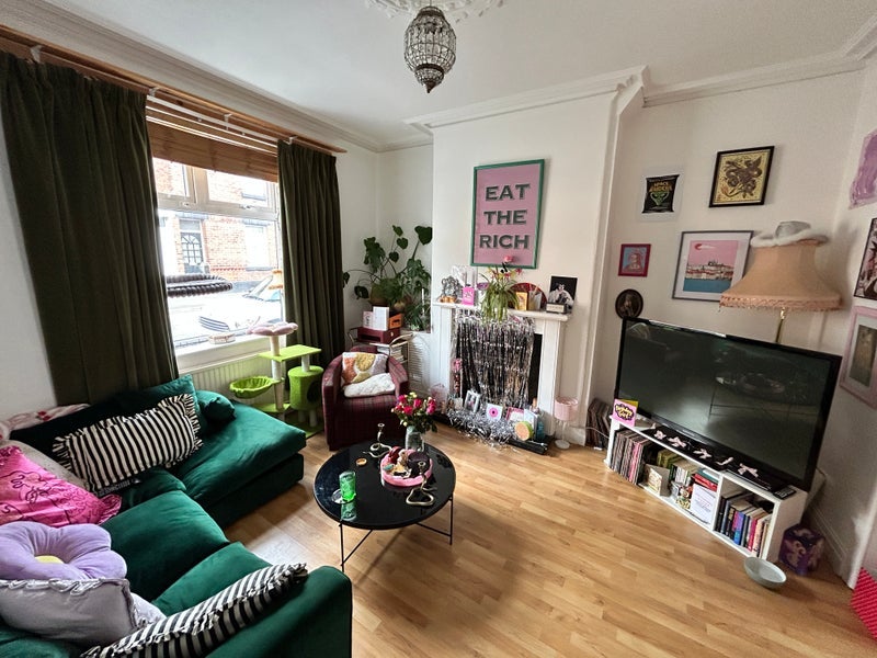 Room White Street in Warrington