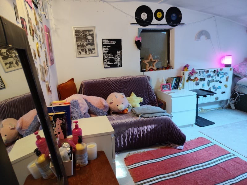 Room Hermitage Road in Greater London