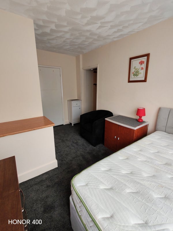 Room Upperton Rise in Leicester