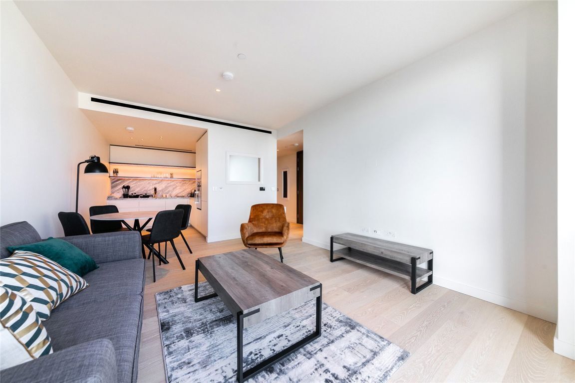 Flat Broadway in City of Westminster