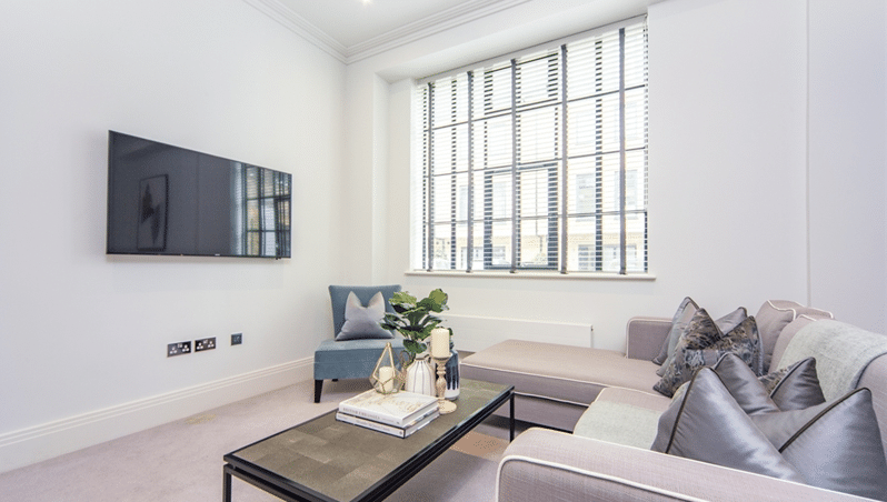 Flat Rainville Road in Greater London