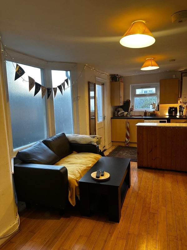 Room Woolwich Road in Greater London
