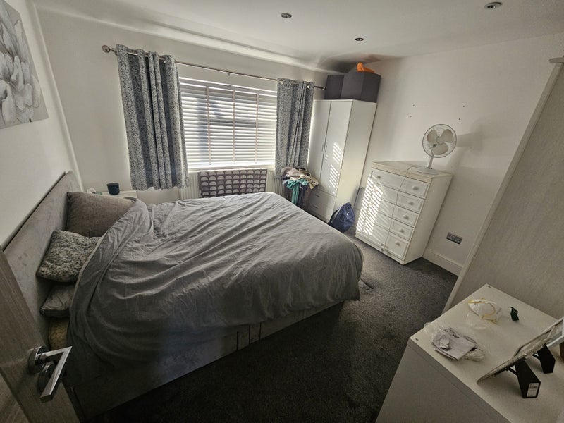 Room Sandy Lane in Greater London