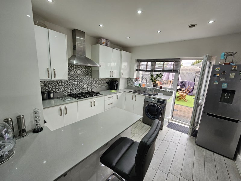 Room Sandy Lane in Greater London