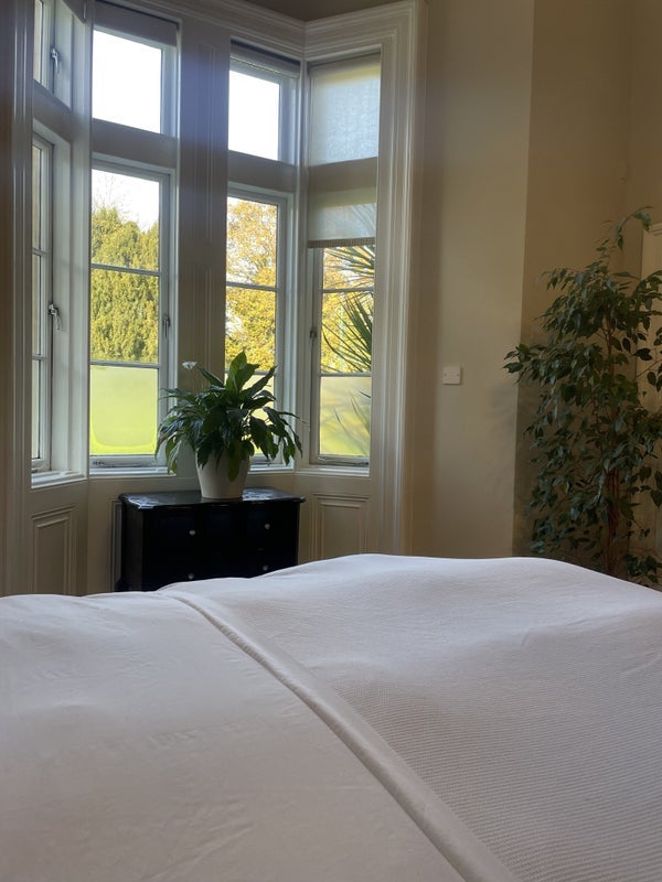 Room Broomhill Road in Bristol