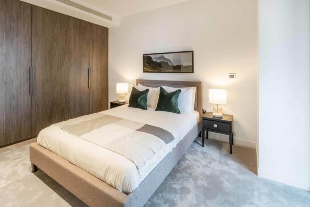 Flat Wards Place in Greater London