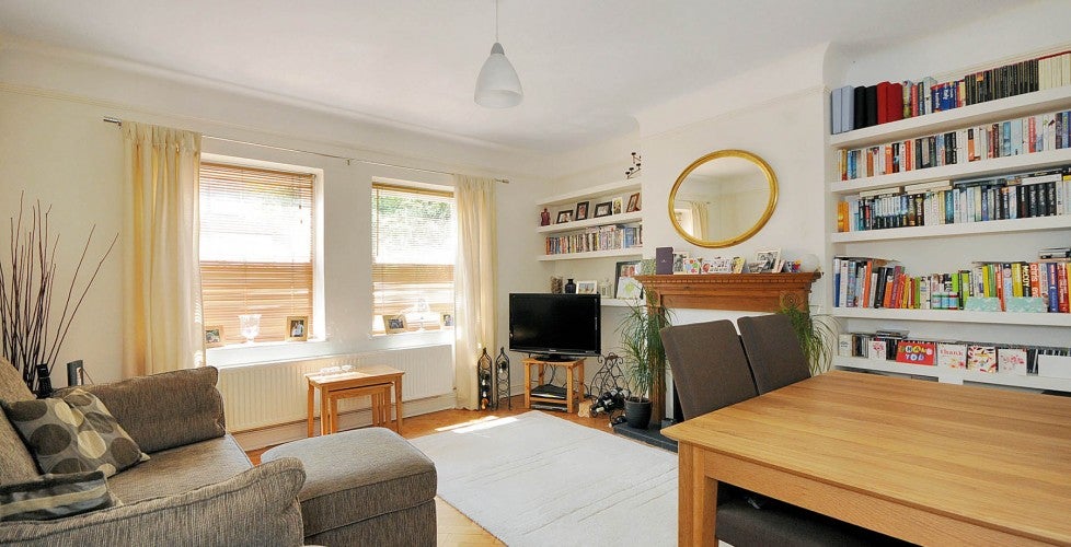 Room Trinity Road in Greater London