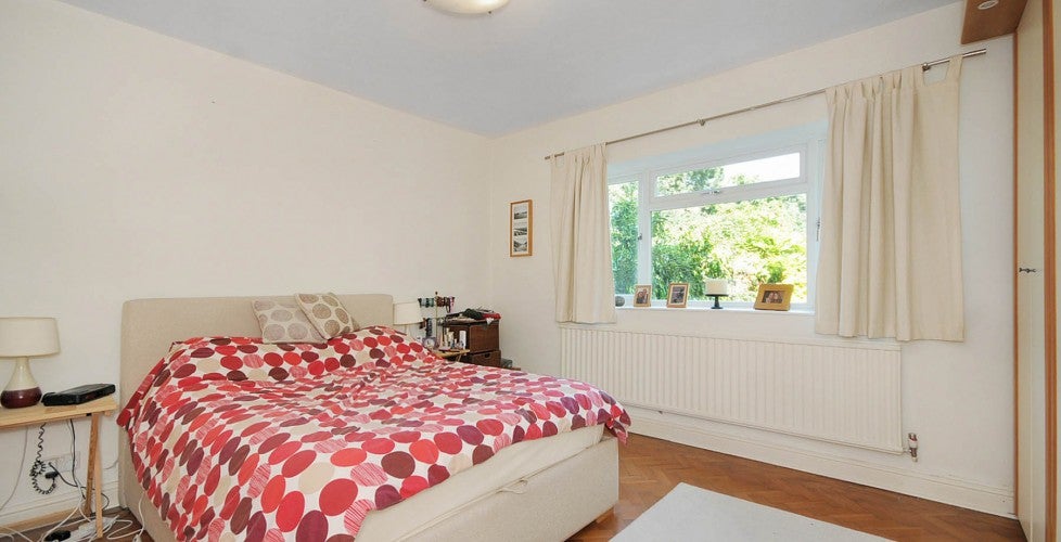 Room Trinity Road in Greater London