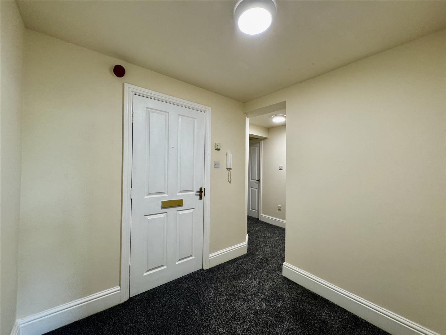 Room Botham Hall Road in Huddersfield