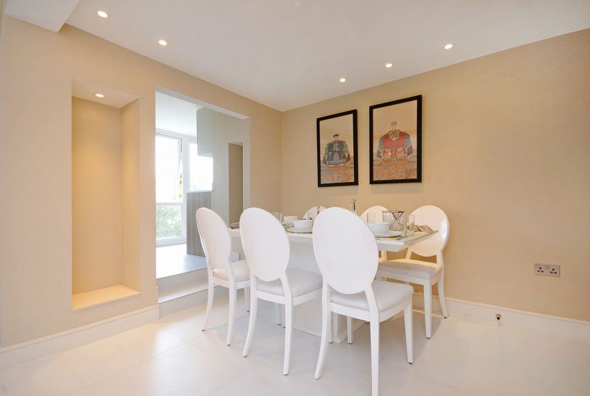 Flat Finchley Road in Greater London
