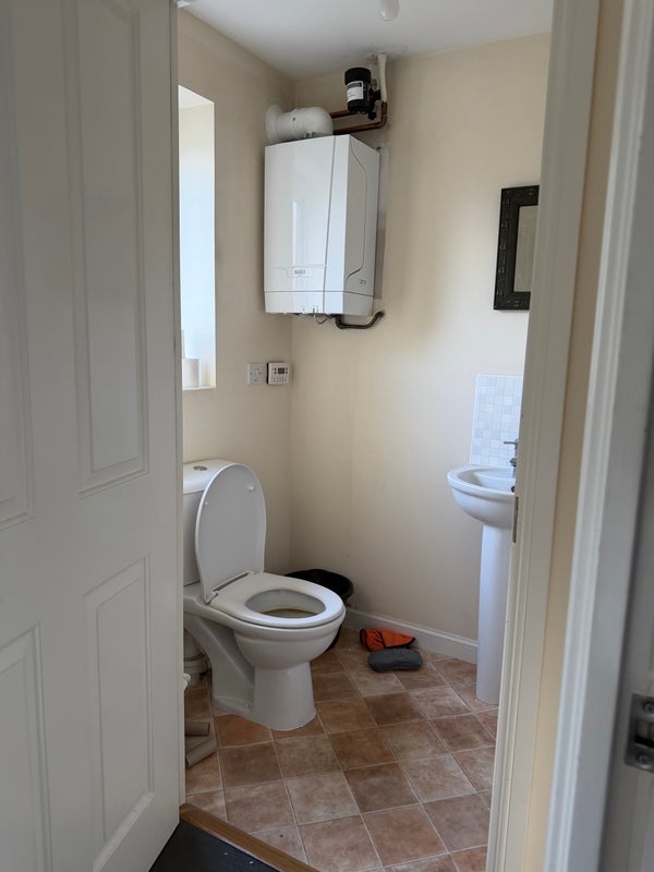 Room Hammond Road in Bristol