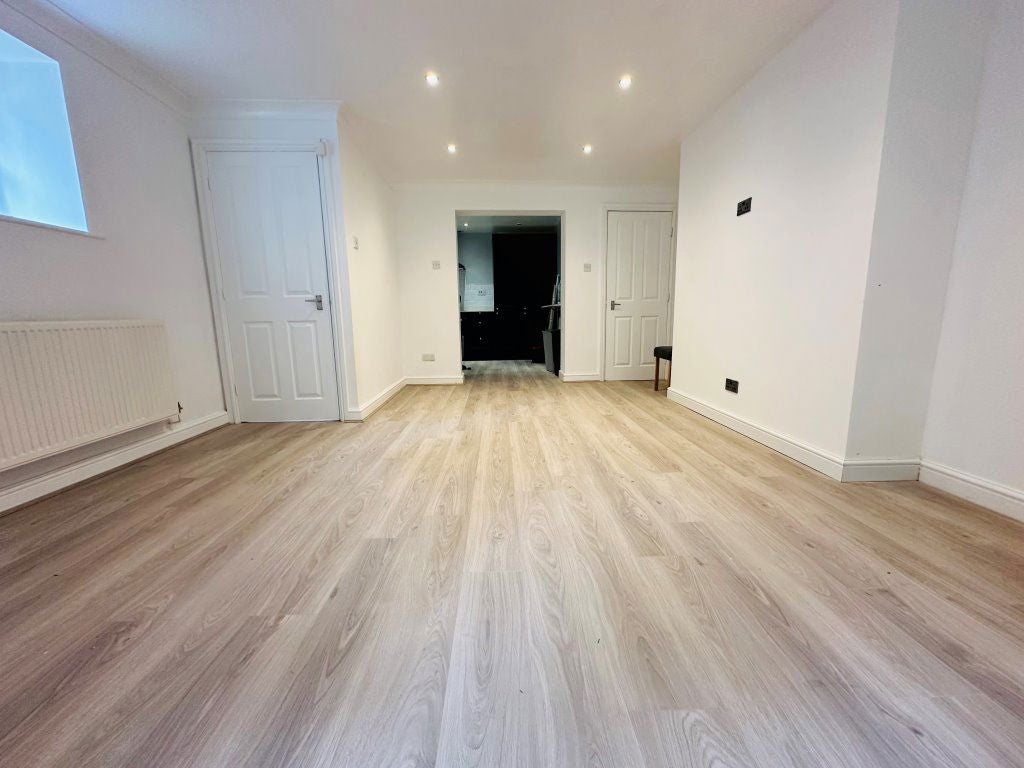 Flat Skipton Close in Hazel Grove