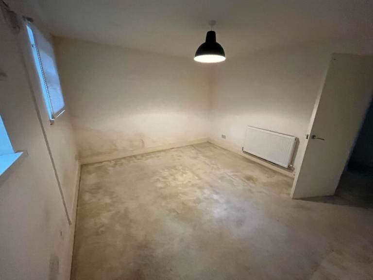 Flat Whalley Road in Manchester