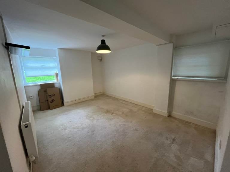 Flat Whalley Road in Manchester
