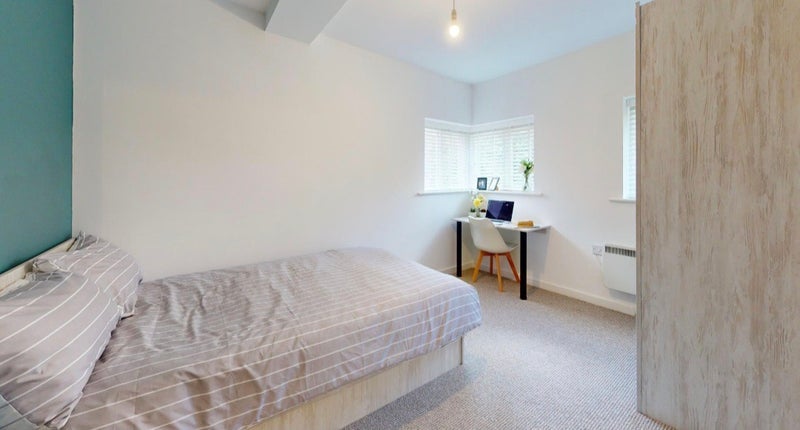 Room Back Blenheim Terrace in Leeds