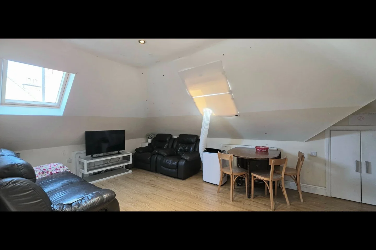 Flat Rickmansworth Road in Watford