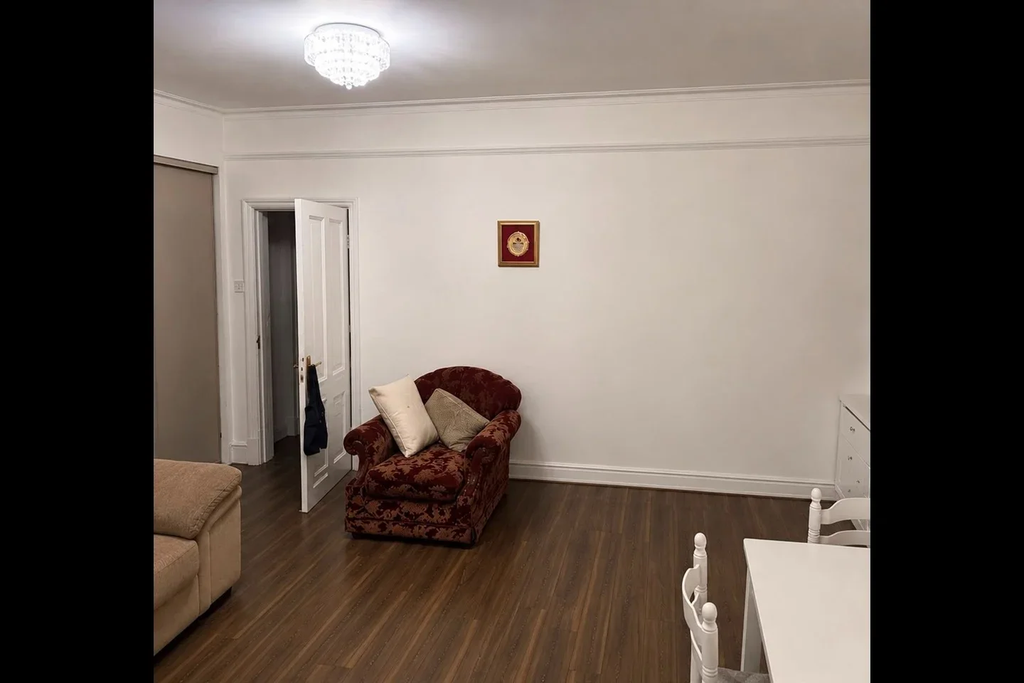 Flat Arthur Road in Greater London